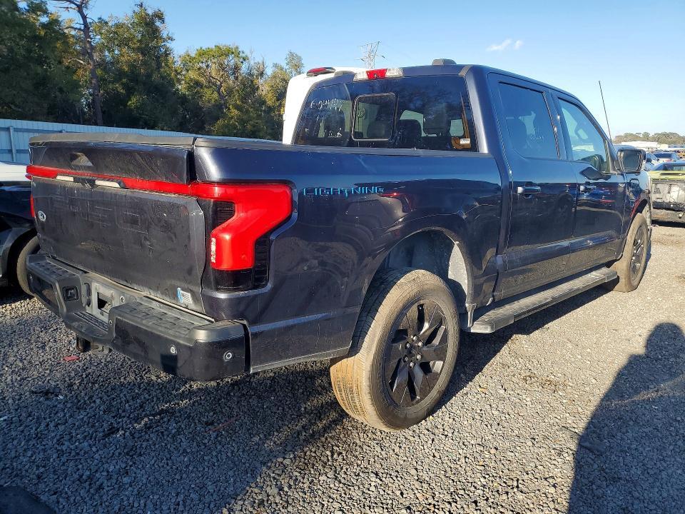 2022 Ford F150 Lightning pro