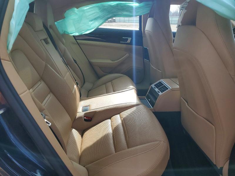 2019 Porsche Panamera Base