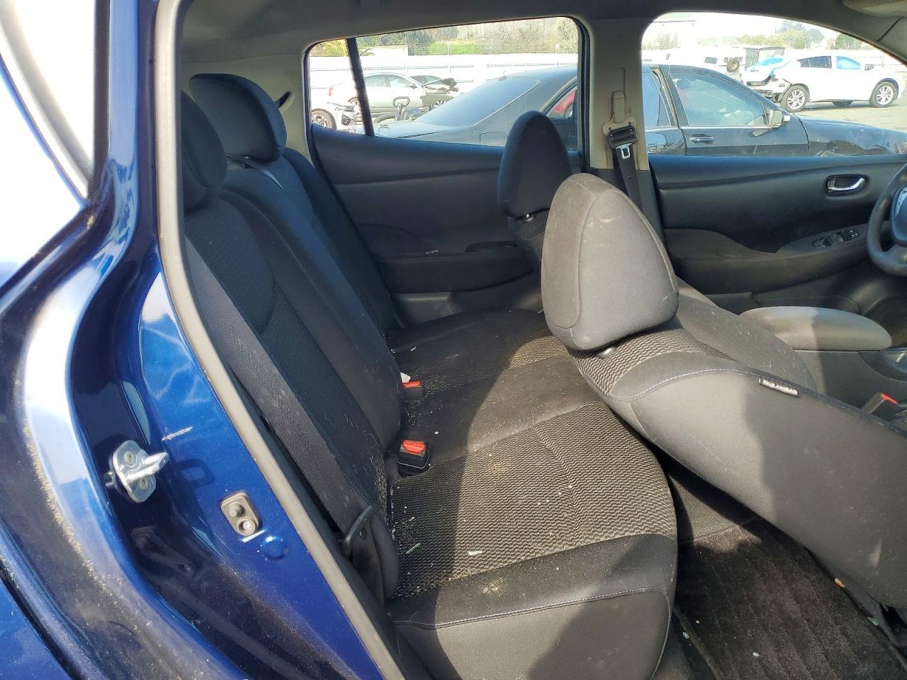 2016 Nissan Leaf S-24