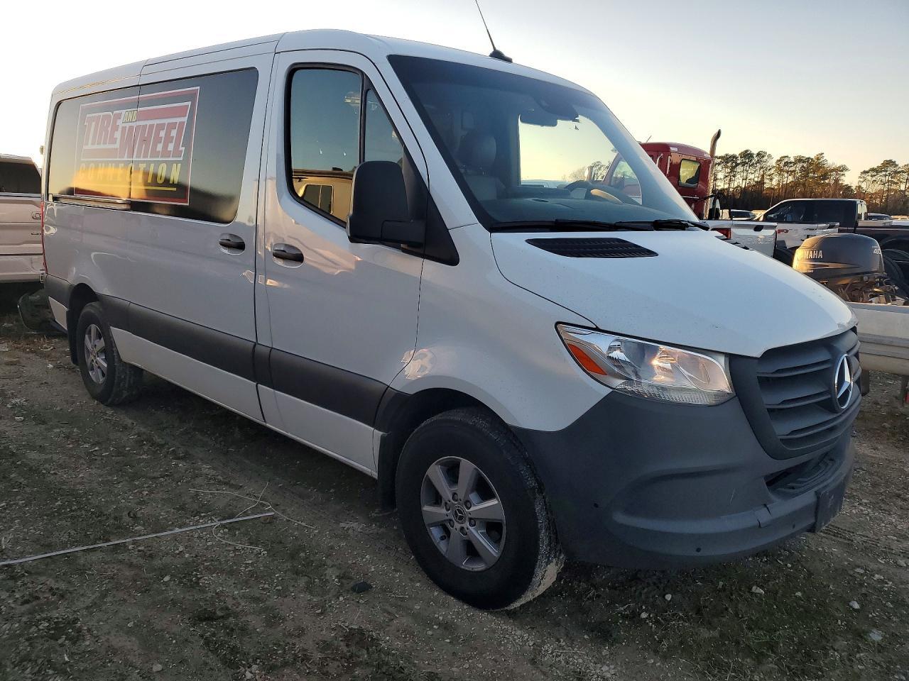 2024 Mercedes-Benz 2024 Mercedes Benz Sprinter 2500 Delivery Van