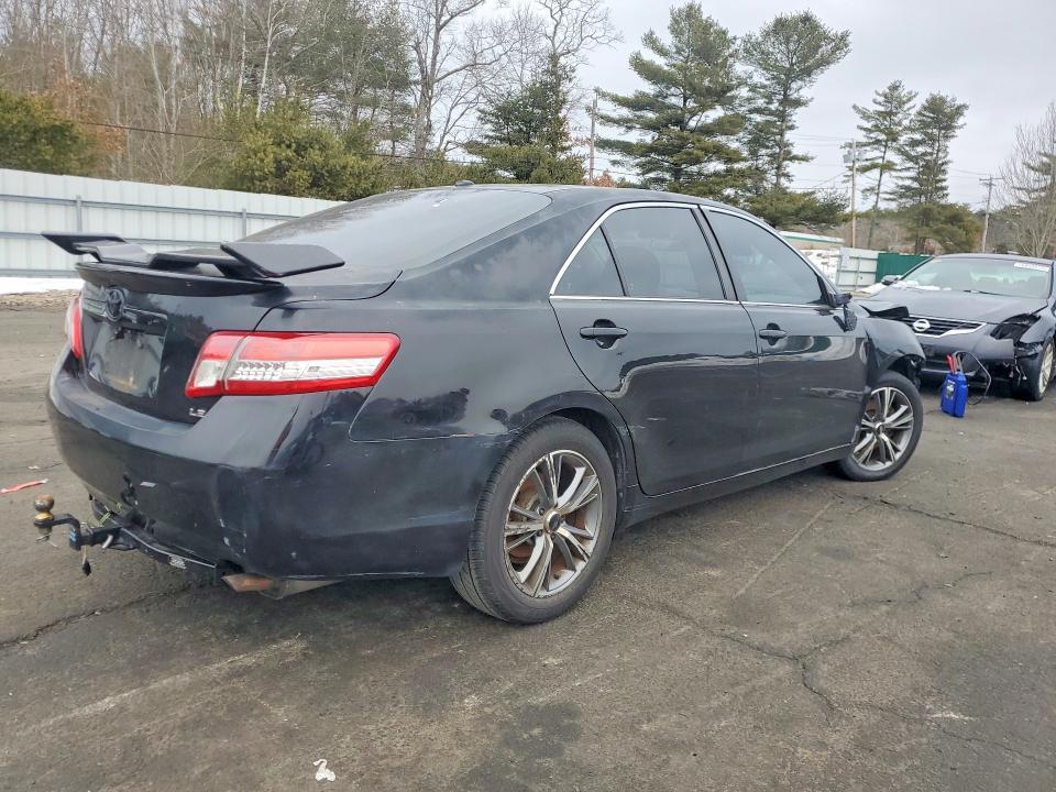 2011 Toyota Camry le