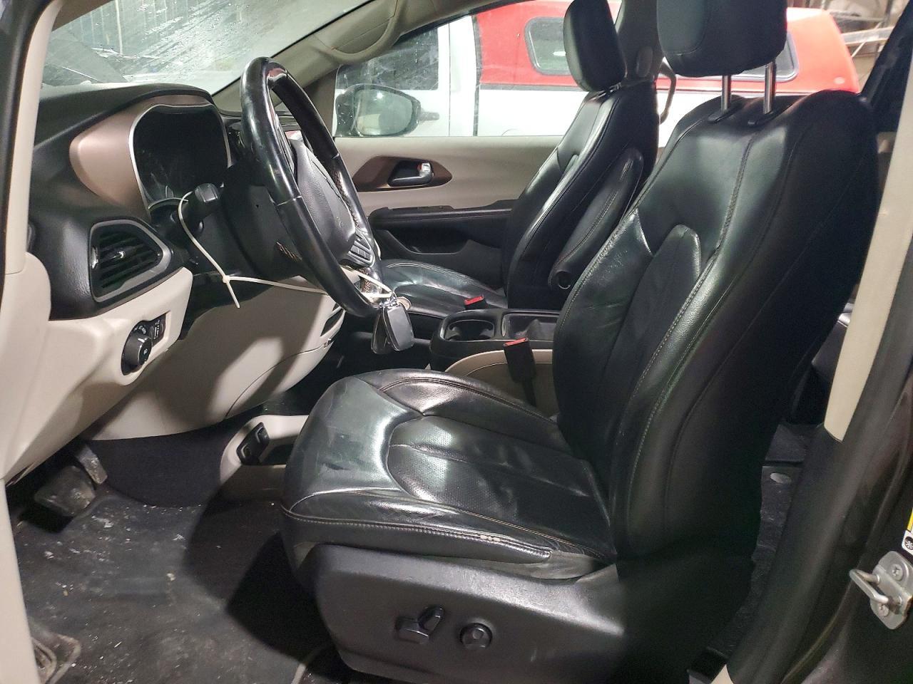 2018 Chrysler Pacifica Touring l
