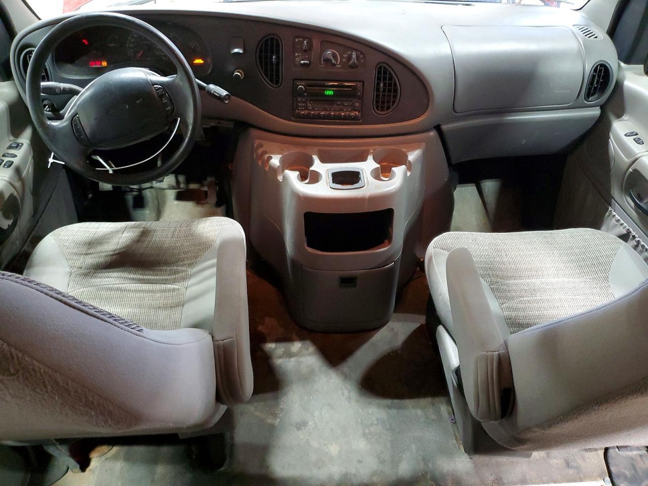 2001 Ford Econoline E350 Super Duty Wagon