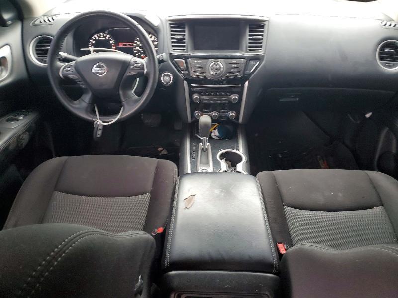 2020 Nissan Pathfinder sv