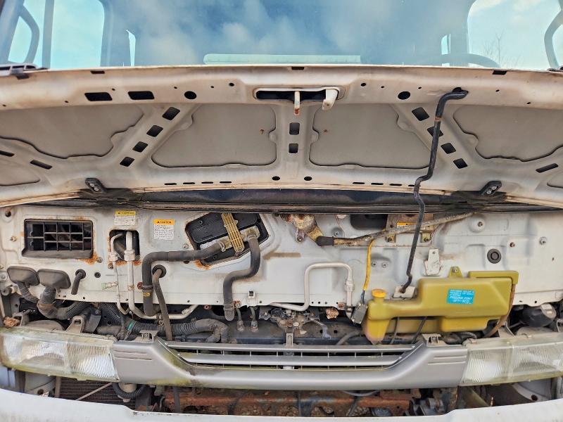 2002 Nissan Diesel Ud2300