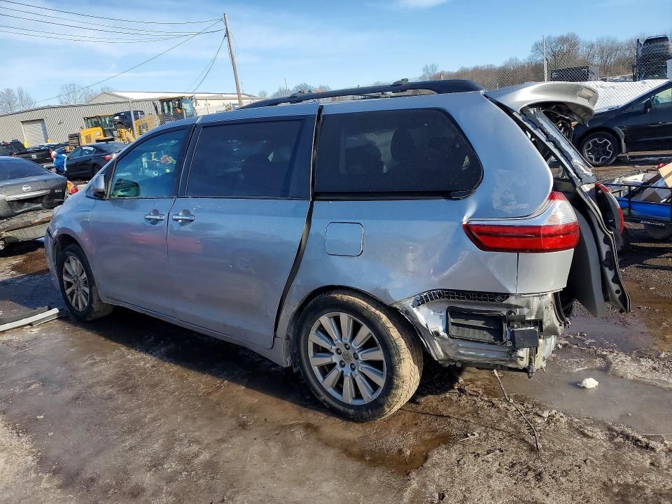 2017 Toyota Sienna xle