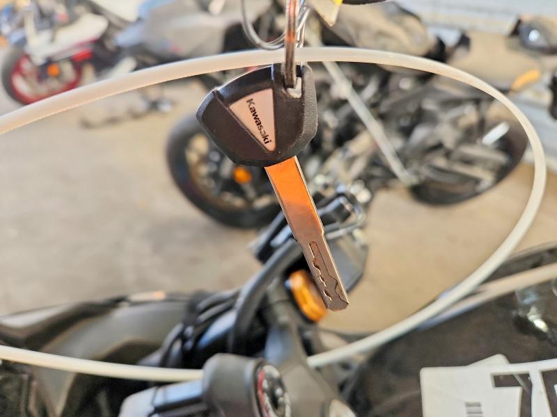 2025 Kawasaki Zx400 p
