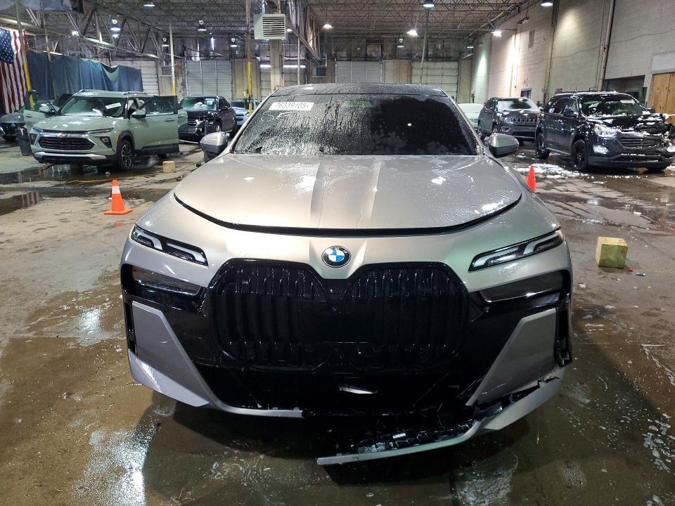 2023 BMW 760 xi