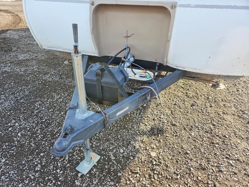 2005 R-Vision Trailer