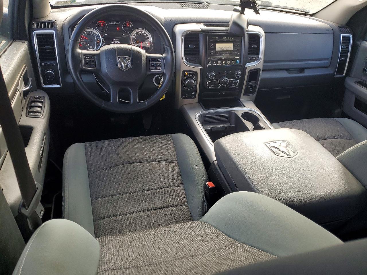 2017 Dodge Ram 1500 slt