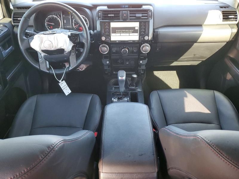 2023 Toyota 4runner se