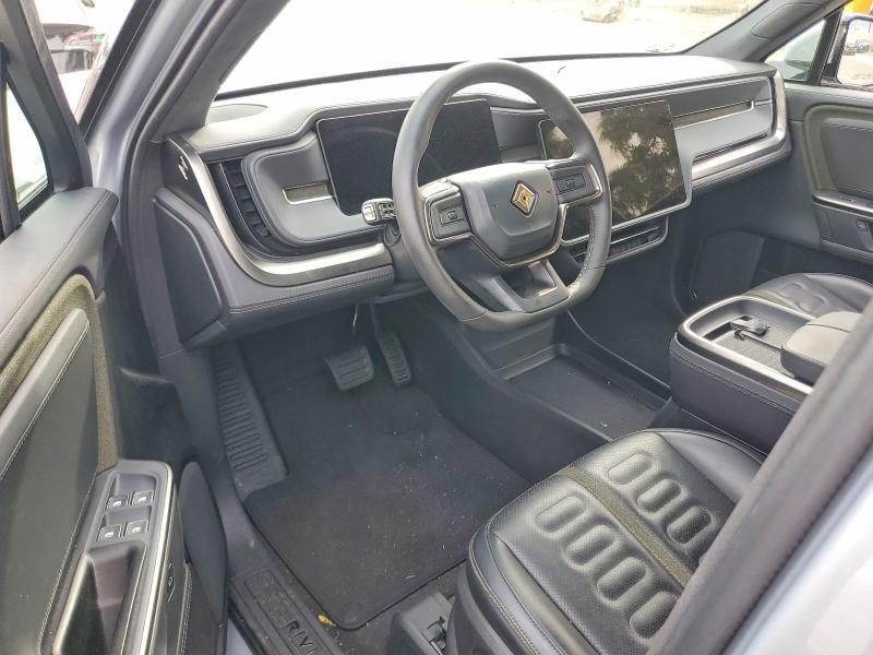 2025 Rivian R1S Adventure