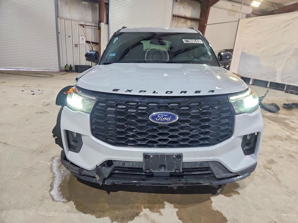2026 Ford Explorer St-line