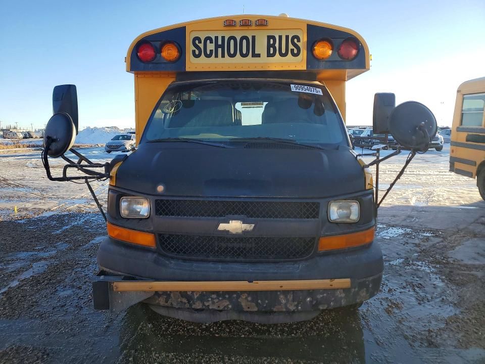 2010 Chev 2010 Thomas Minotour G3500