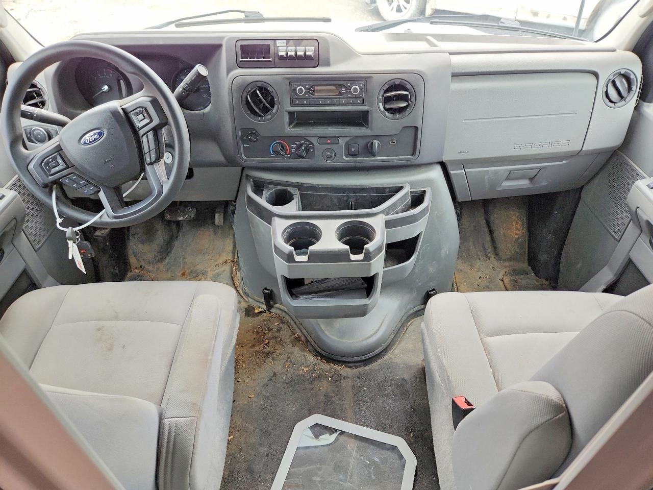 2024 Ford E350 Utility / Service Truck