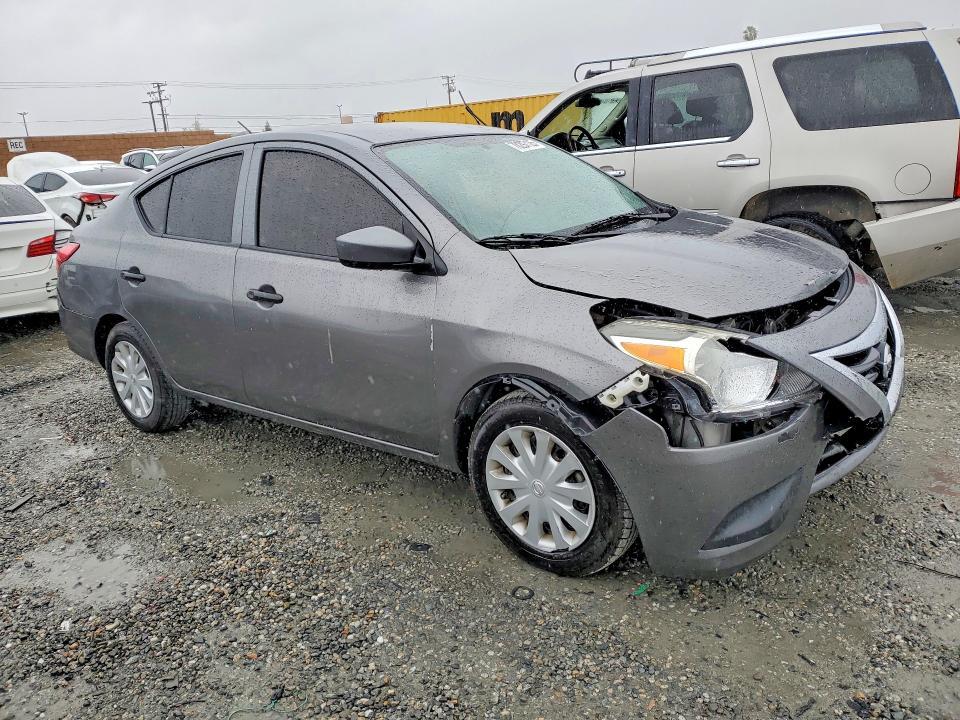 2016 Nissan Versa 1.6 s