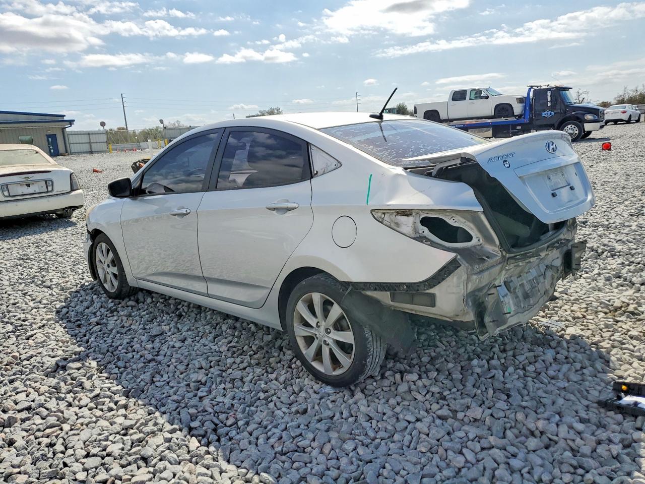 2012 Hyundai Accent gls