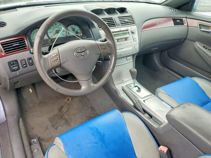 2004 Toyota Camry Solara se