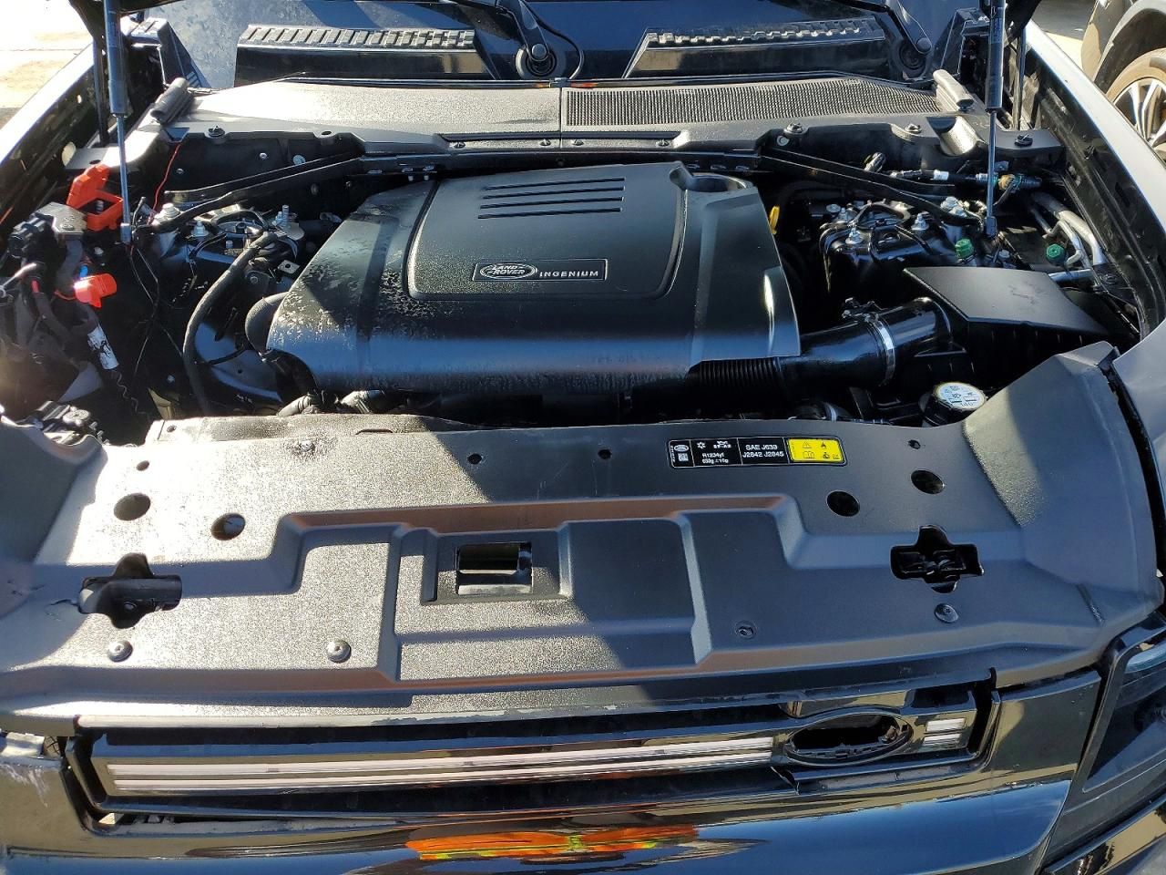 2022 Land Rover Defender 90 s