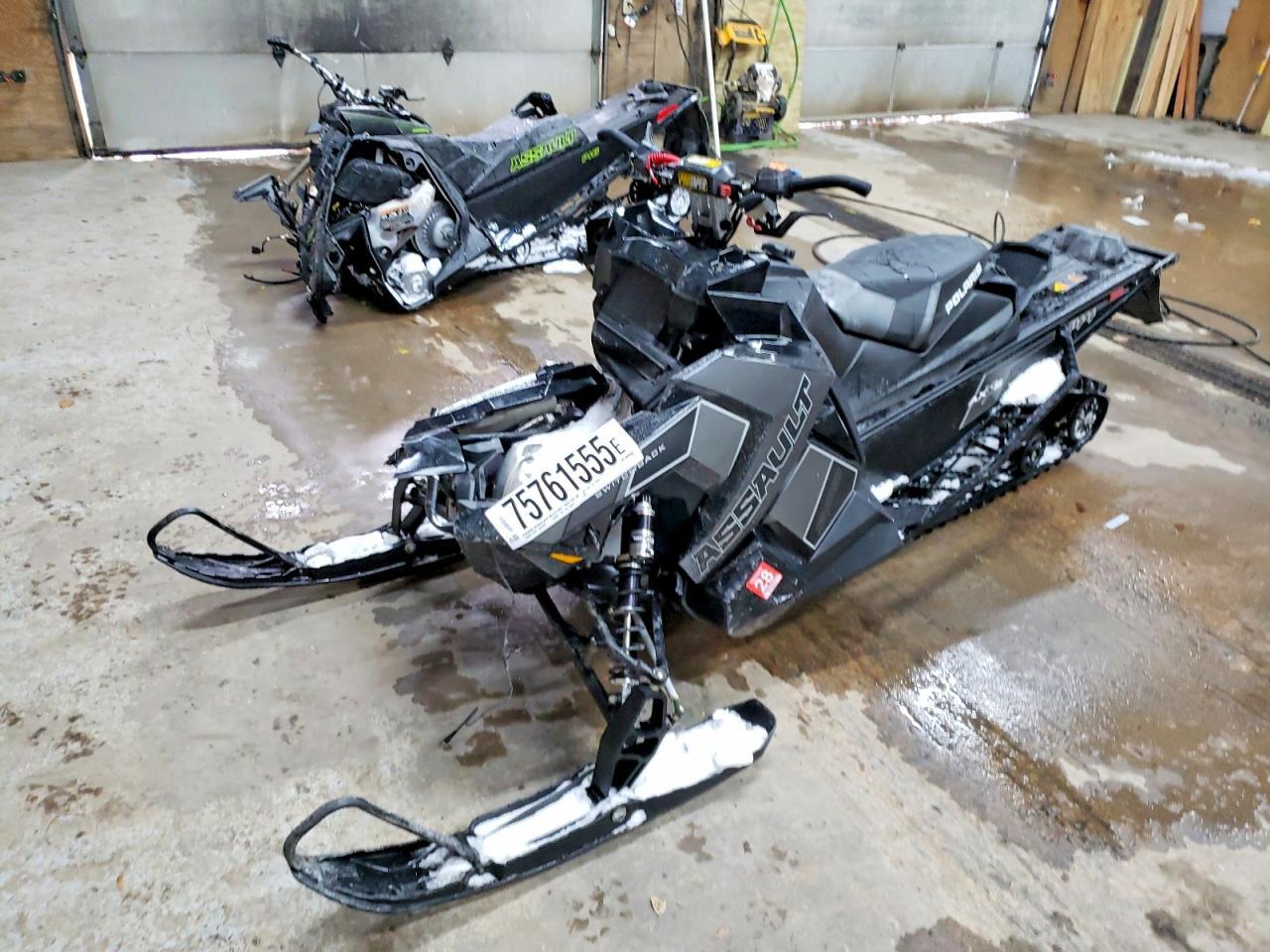 2018 Polari S Axys Snowmobile