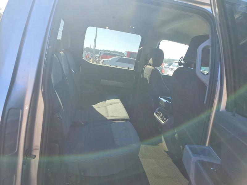 2023 Ford F150 Lightning pro