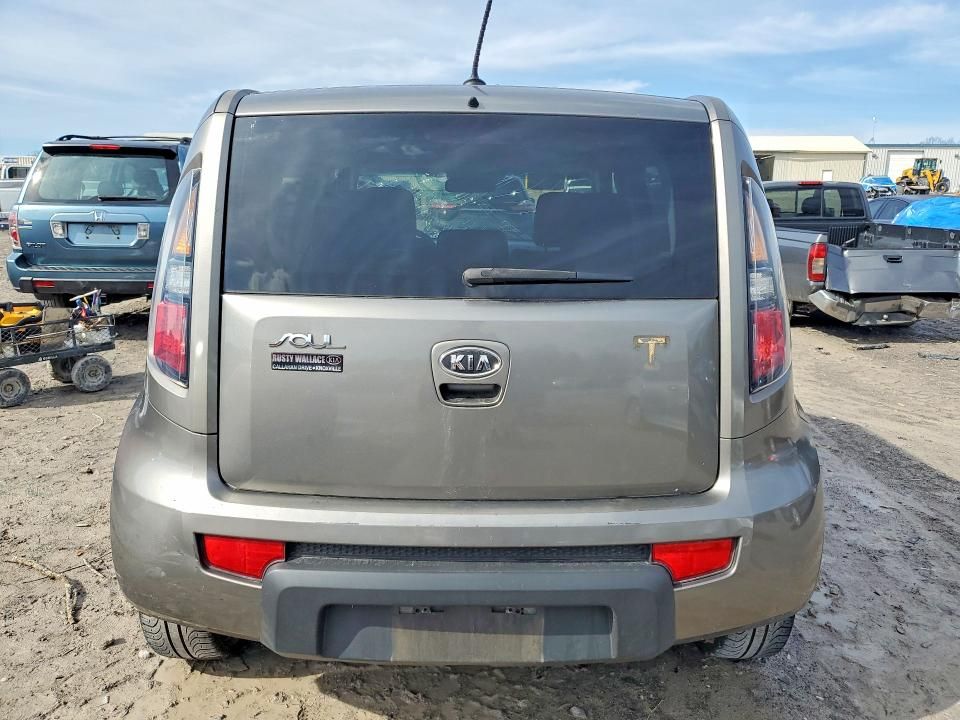2011 KIA Soul +