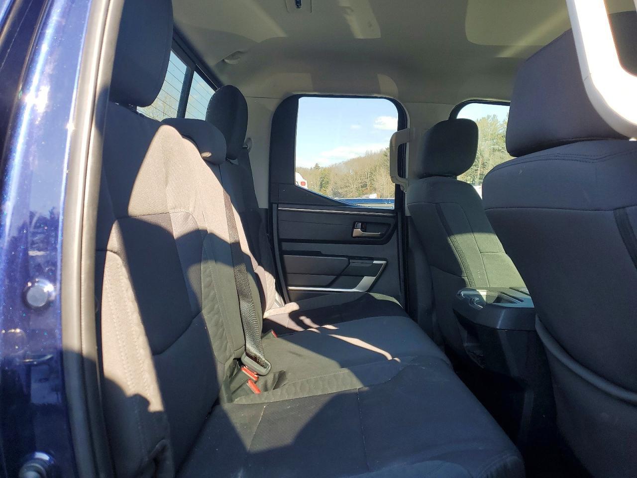 2023 Toyota Tundra Double cab sr
