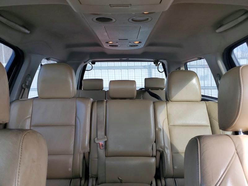 2015 Nissan Armada sv