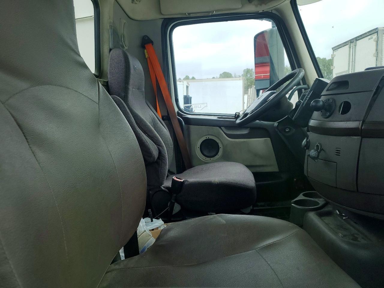 2017 Volvo VNL Semi Truck