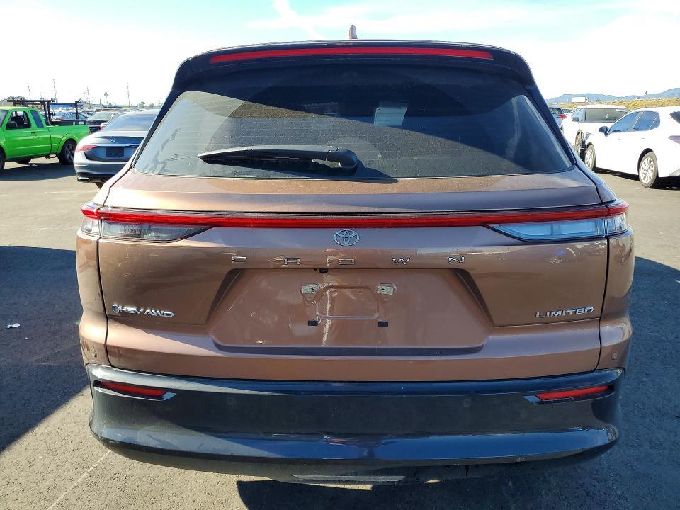 2025 Toyota Crown Signia Limited