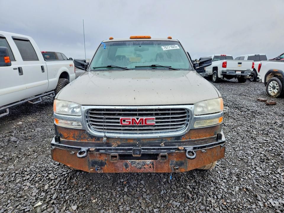 2002 GMC New Sierra K3500