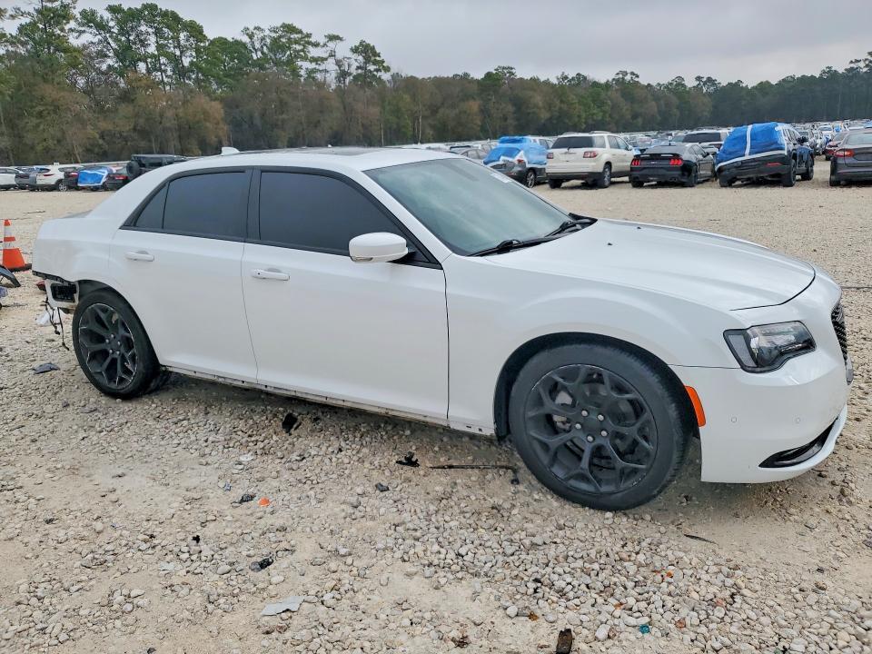 2021 Chrysler 300 s