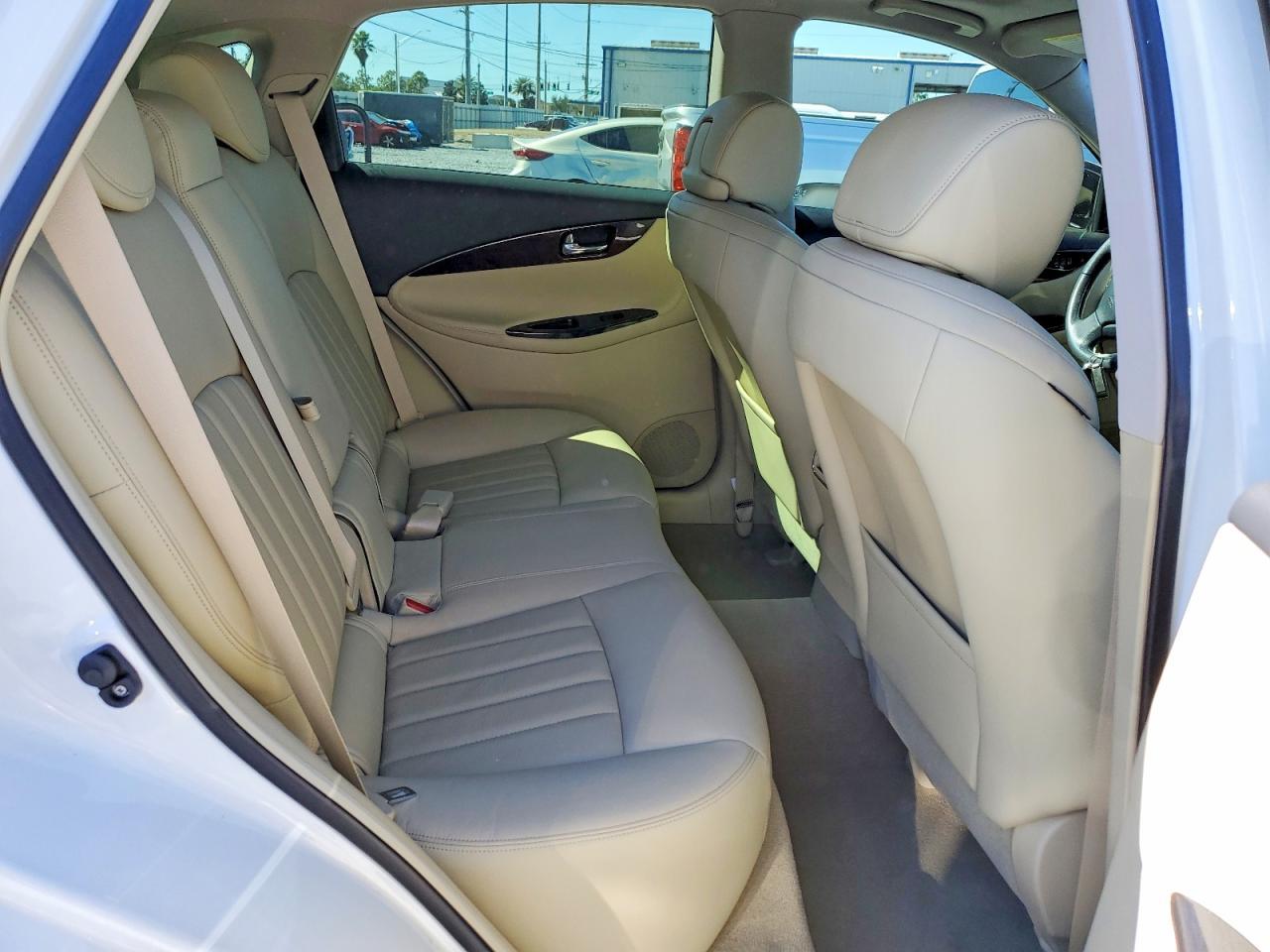 2017 Infinity Qx50