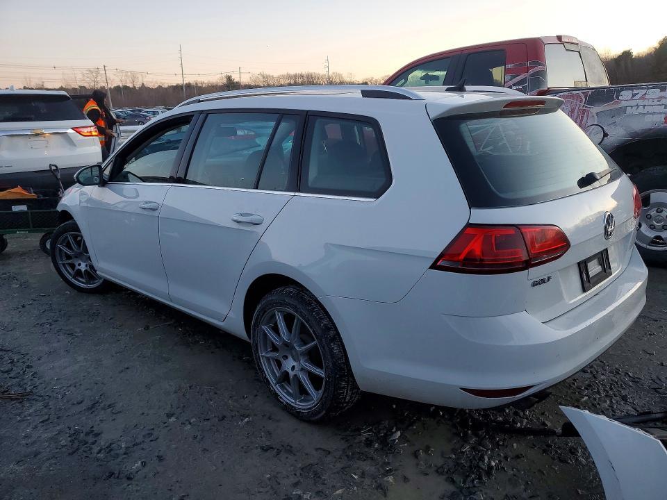 2015 Volkswagen Golf Sportwagen s