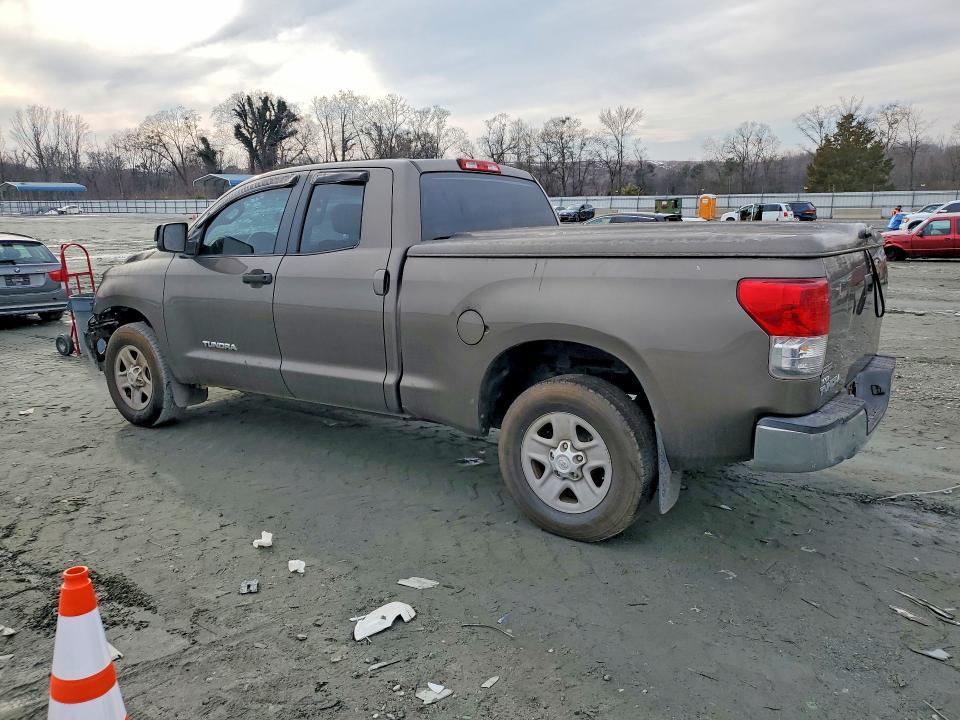 2013 Toyota Tundra Double cab SR5