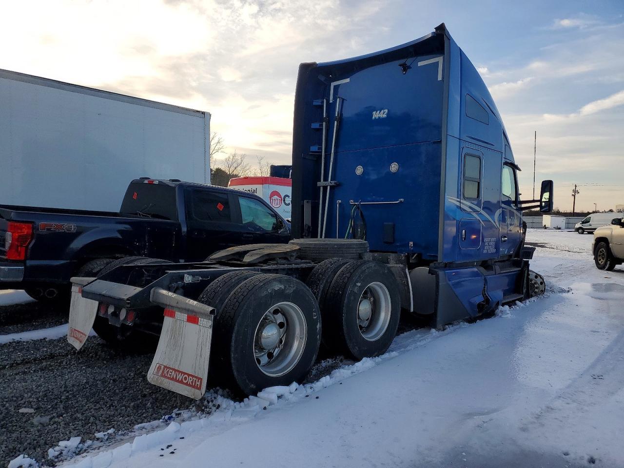 2023 Kenworth Construction T680