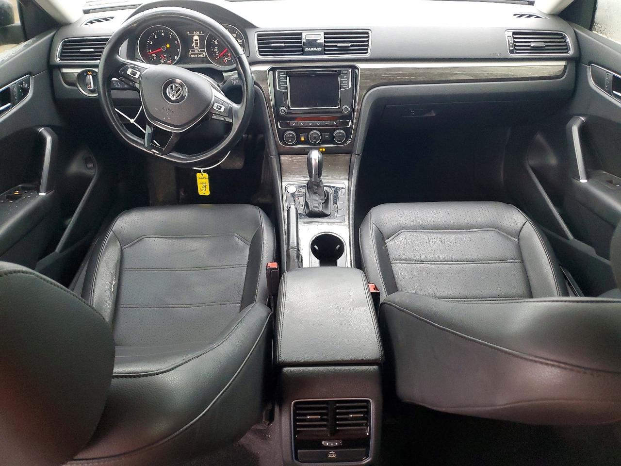 2018 Volkswagen Passat se