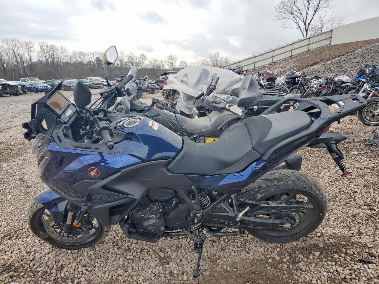2025 Honda NT1100 D