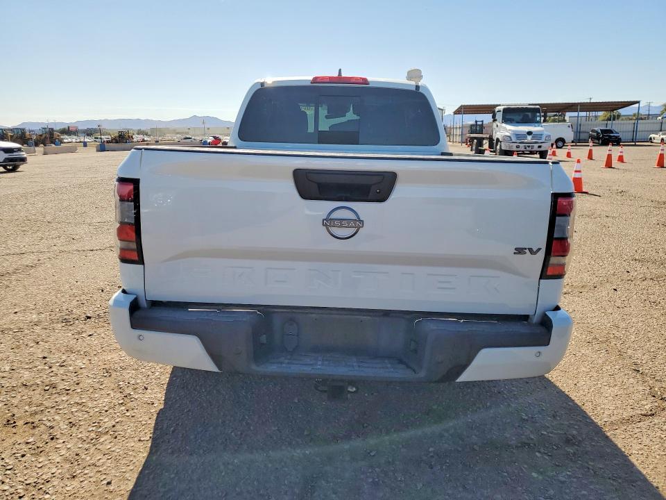 2023 Nissan Frontier SV