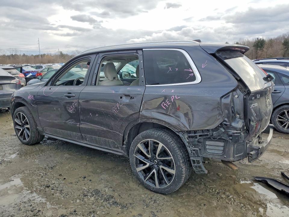 2023 Volvo Xc90 Plus
