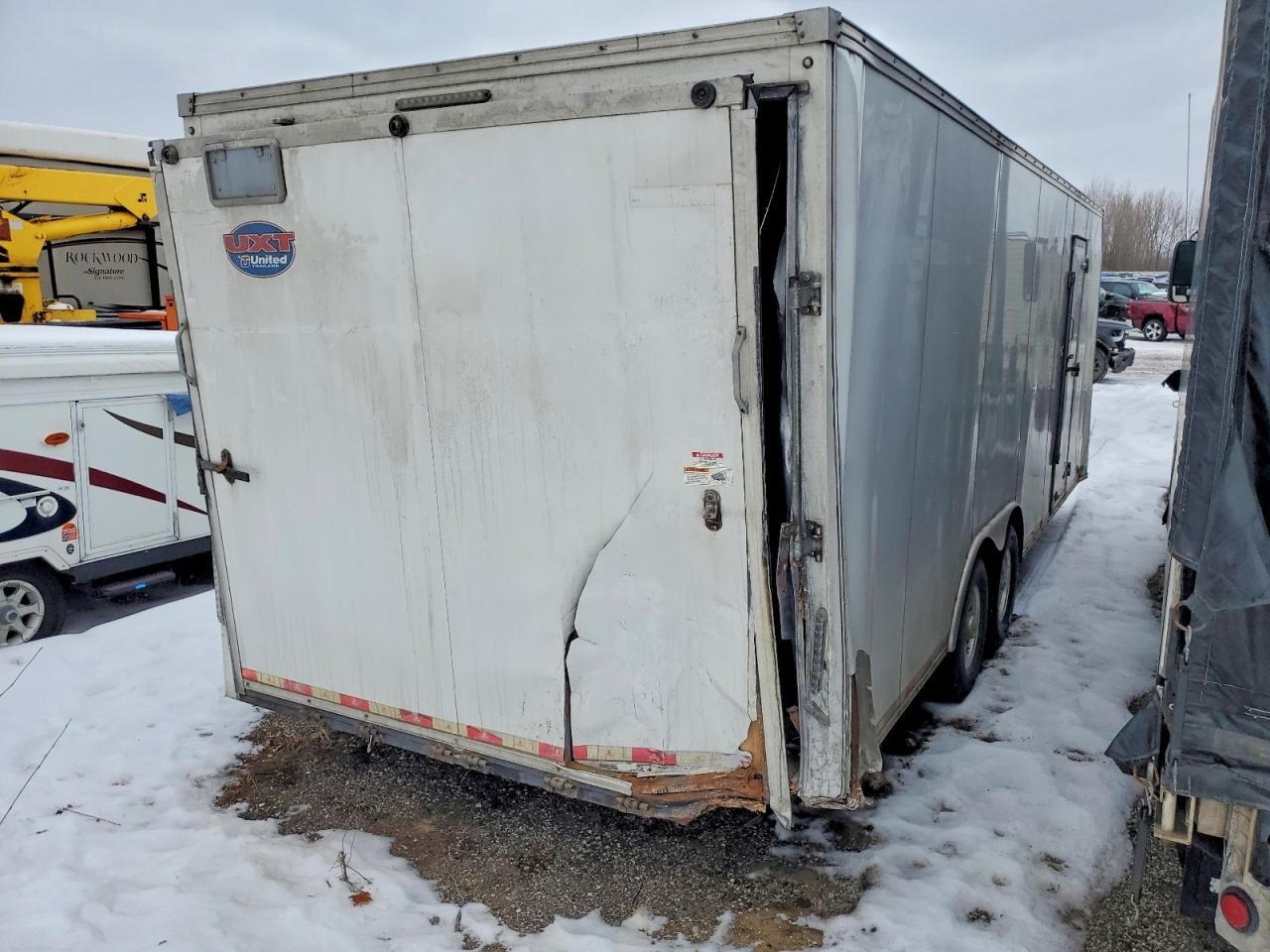 2017 United UXT-8.524TA70 Enclosed Cargo Trailer