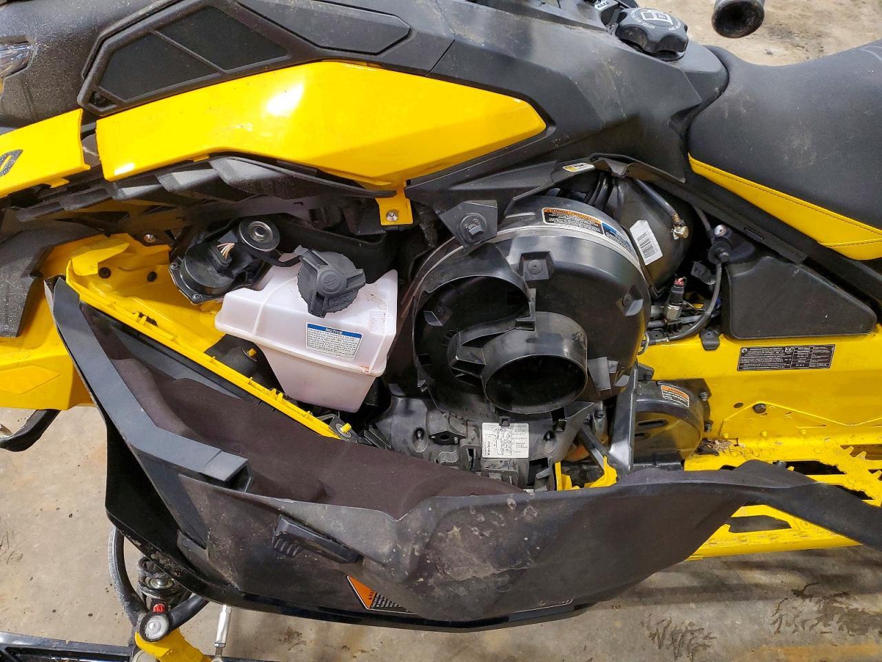 2024 Skidoo 2024 Skidoo Mxzrs