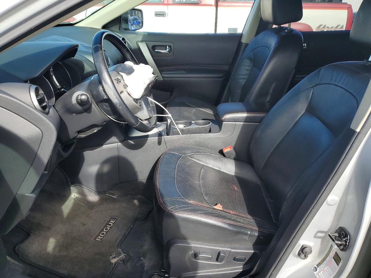 2010 Nissan Rogue s