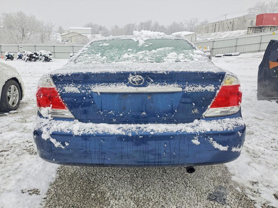 2005 Toyota Camry xle V6
