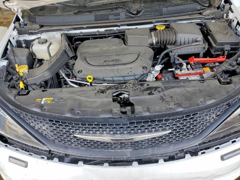 2025 Chrysler Voyager lx