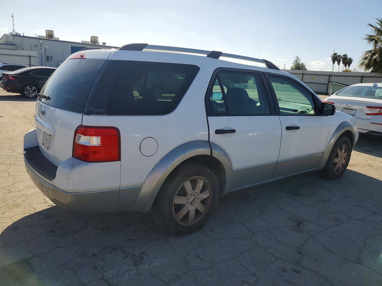 2005 Ford Freestyle se