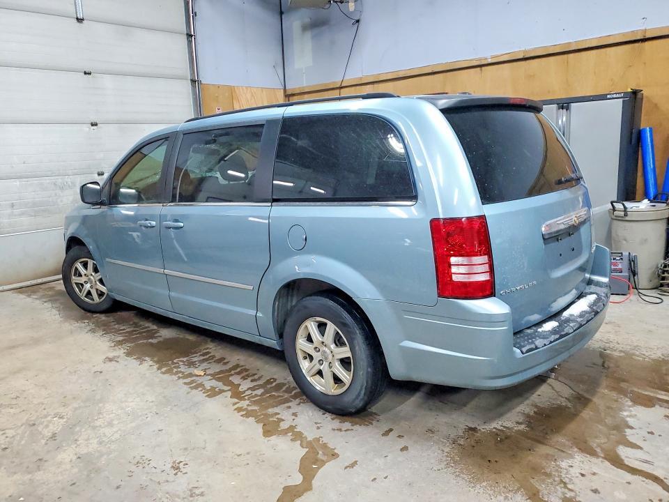 2009 Chrysler Town & Country Touring