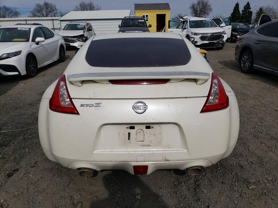 2016 Nissan 370z Base