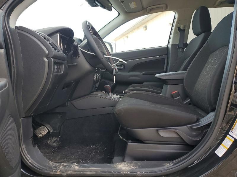 2025 Mitsubishi Outlander Sport le