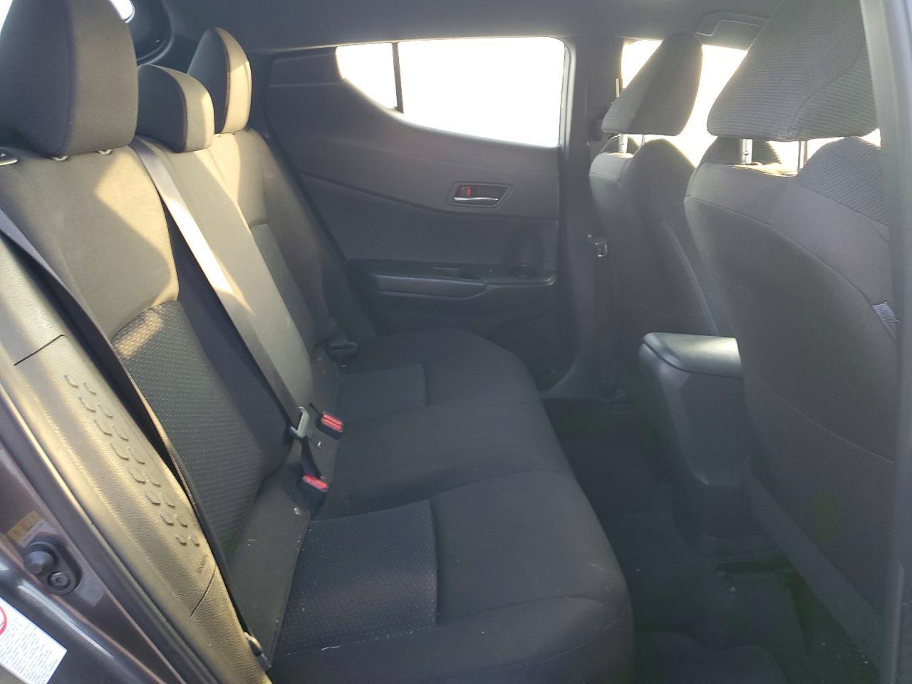 2019 Toyota C-hr xle